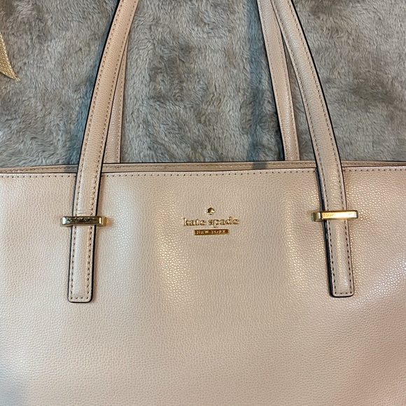 Cedar Street Kate Spade ♠️ Tote - Picture 3 of 15